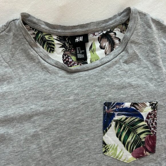 H&M tropical t-shirt - Picture 2 of 5